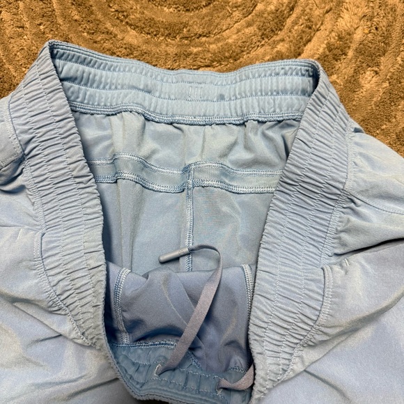 Men’s 5” Lululemon Pool Party Blue Pace Breaker Shorts Size XL Linerless Workout - Picture 3 of 5